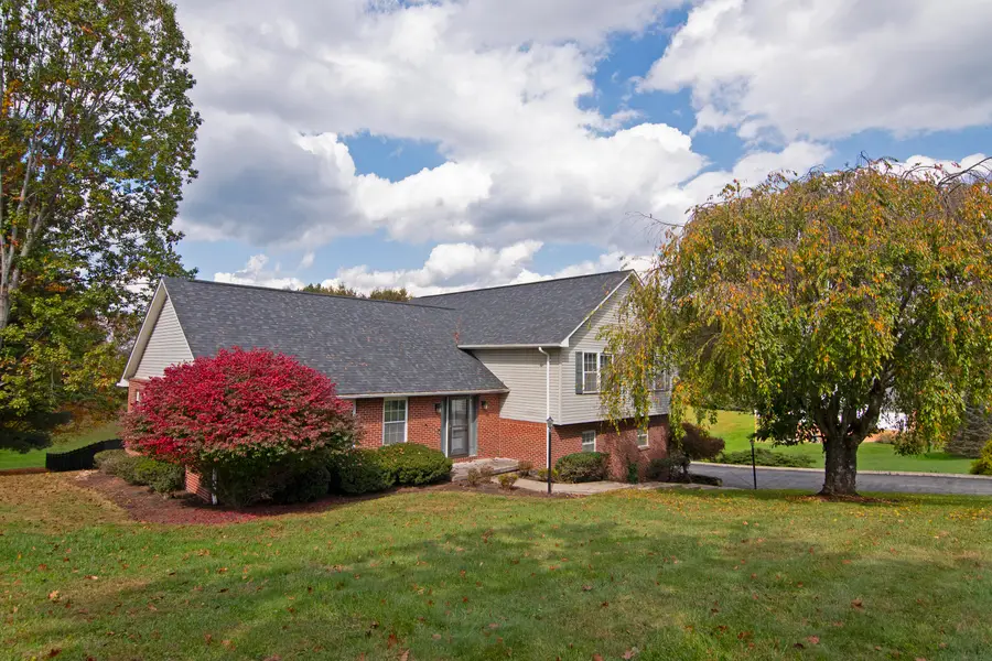 250 Sunshine, Lewisburg, WV 24901 - #2