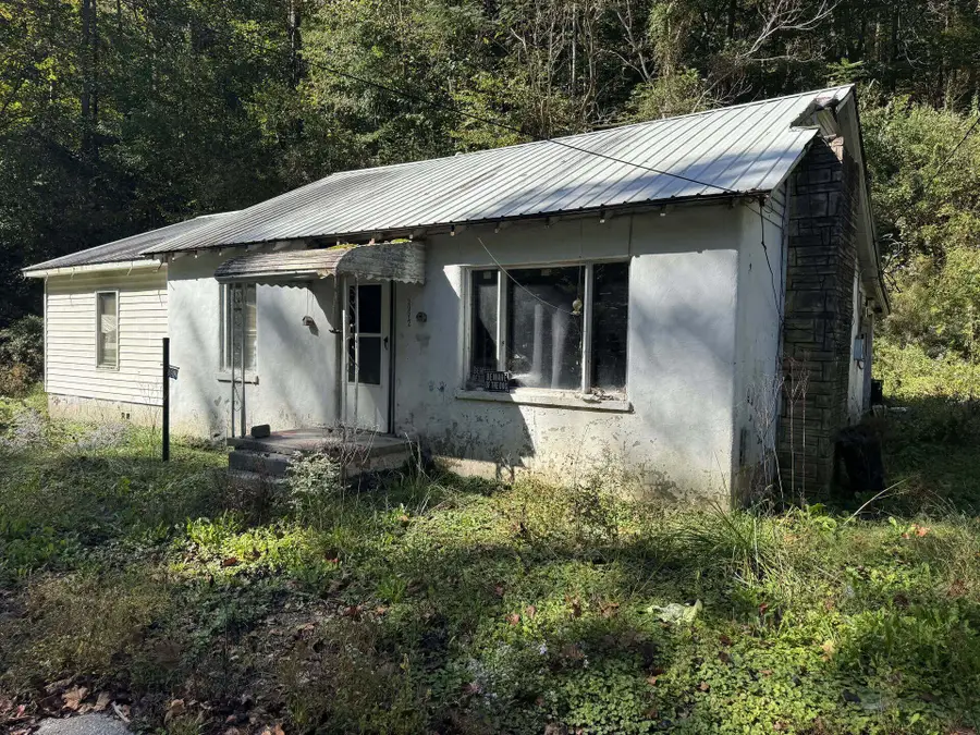 20532 Turnpike Rd, Swiss, WV 26690 - #2