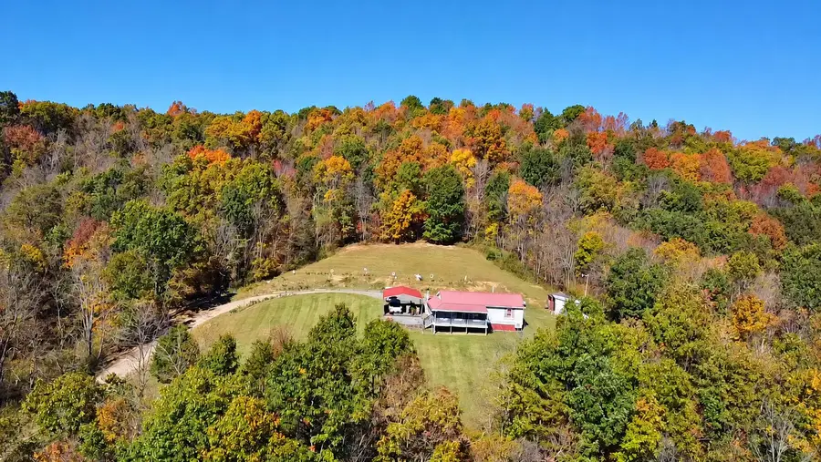 3899 Rich Creek Valley Rd, Peterstown, WV 24963 - #2
