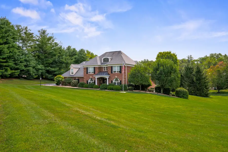 125 Old White Dr, Lewisburg, WV 24901 - #3