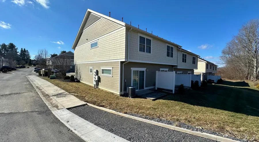 183 Blackbird Village Cir, Lewisburg, WV 24901 - #2