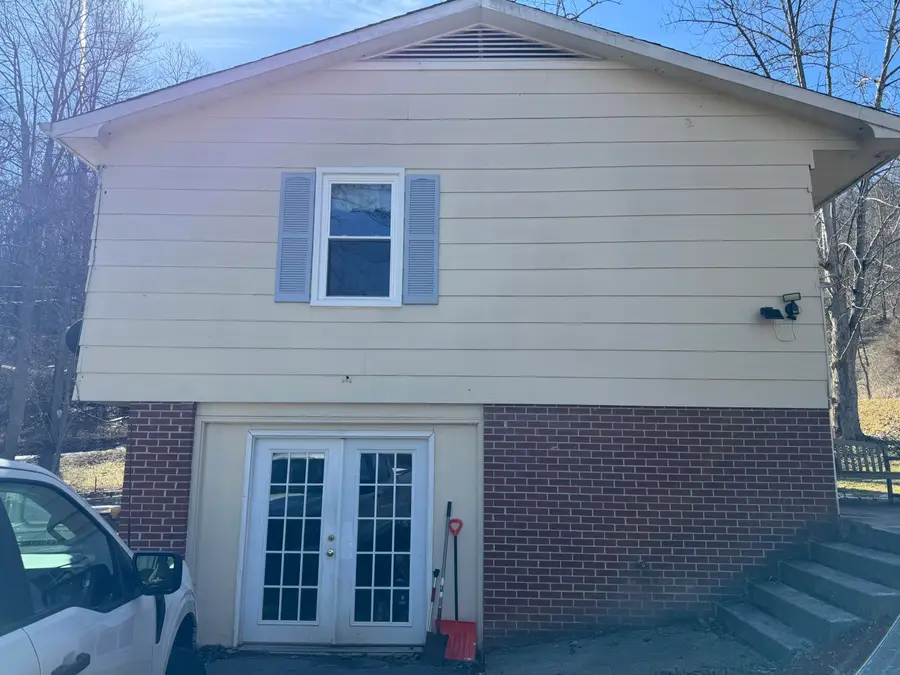 407 Valley Dr, Ronceverte, WV 24970 - #3