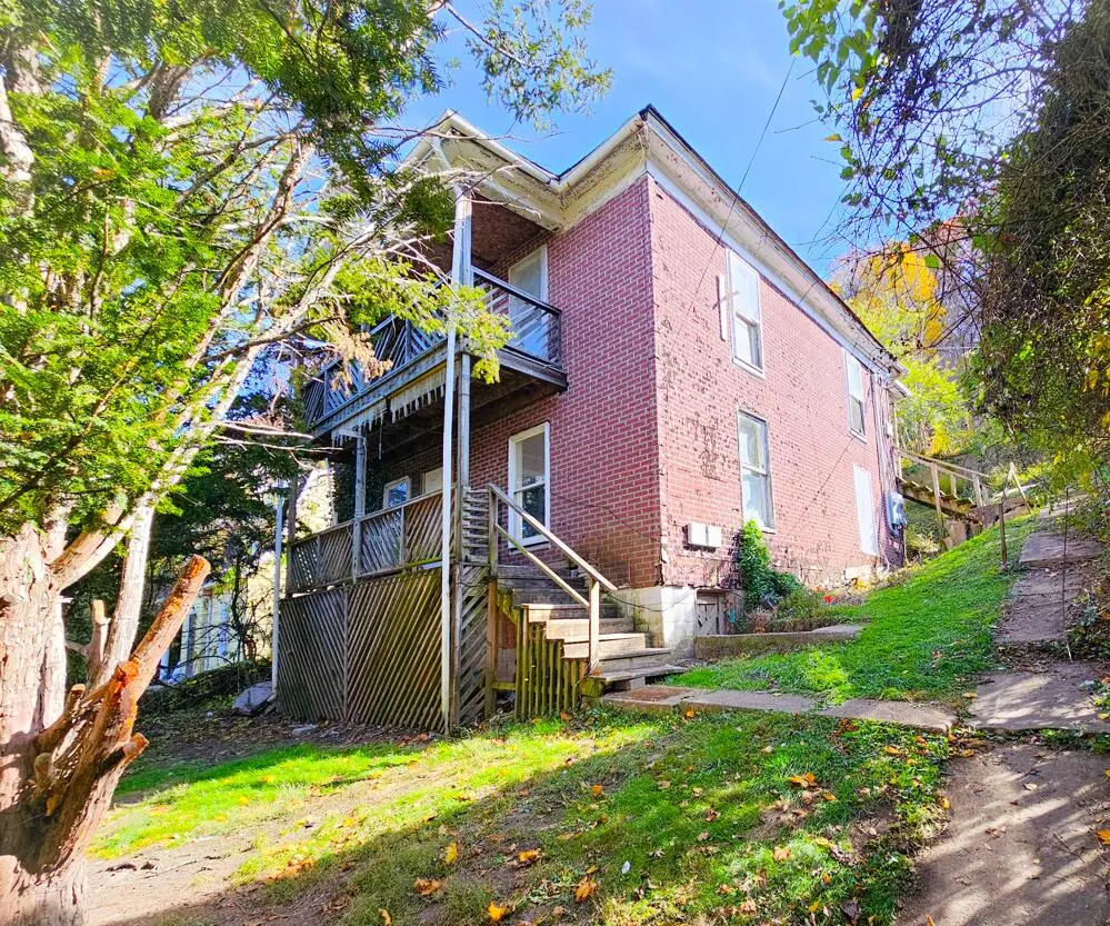 1100 Temple, Hinton, WV 25951 - #1