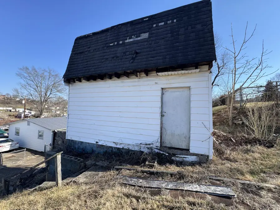 420 Lore St, Saint Albans, WV 25177 - #3