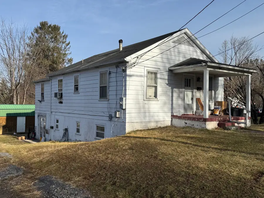 399 Holt Ln, Lewisburg, WV 24901 - Image #2