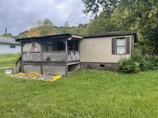 3983 New Hope Rd, Oakvale, WV 24739