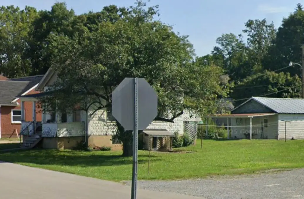 895 Cole Ave, Elkins, WV 26241 - #1