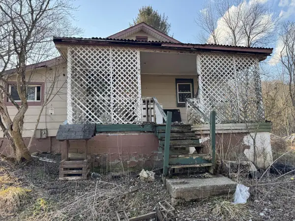 93 2nd St, Hepzibah, WV 26369