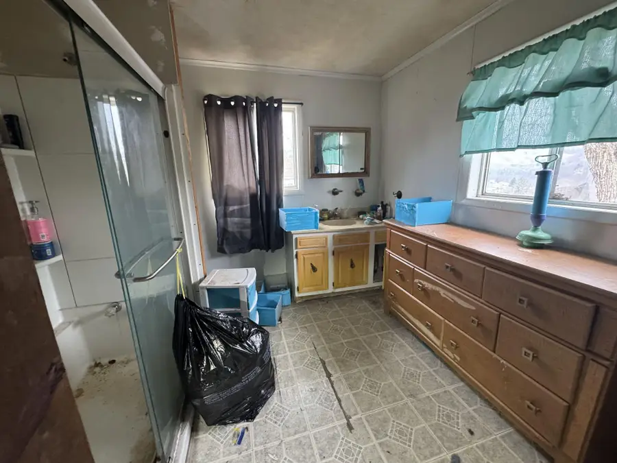 229 Brand St, Grant Town, WV 26574 - #3