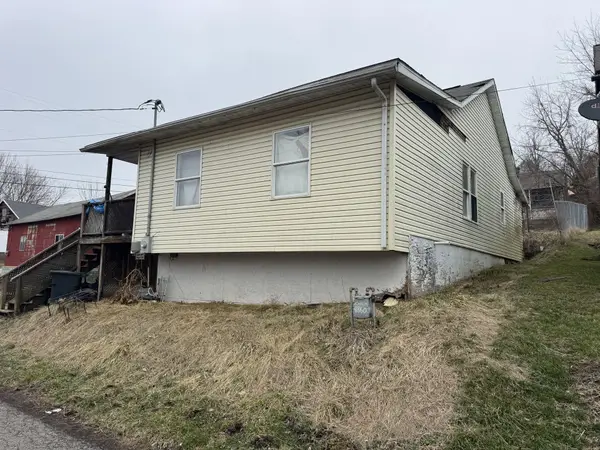 71 Merrill Ave, Rivesville, WV 26588