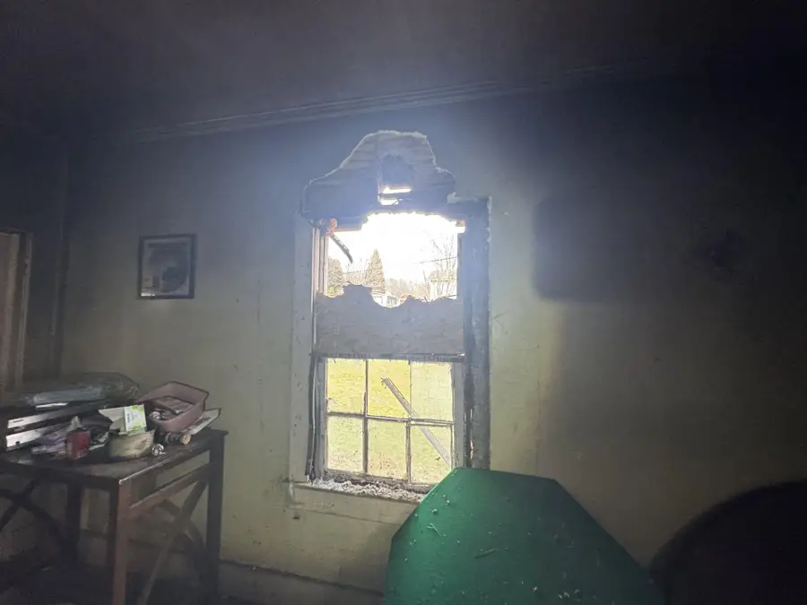 1087 Circle Dr, Idamay, WV 26576 - #3