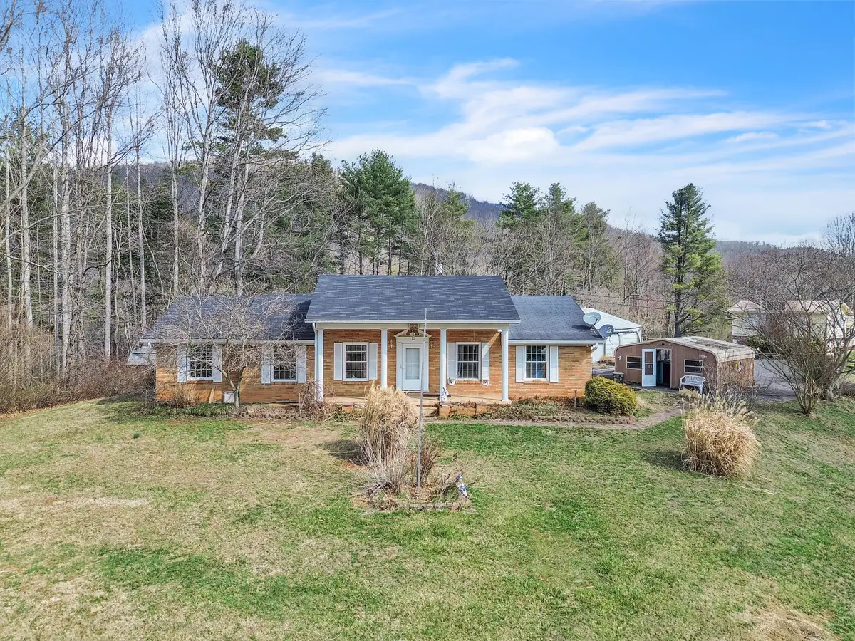 92 Fawn Ln, Rocky Gap, VA 24366 - #1