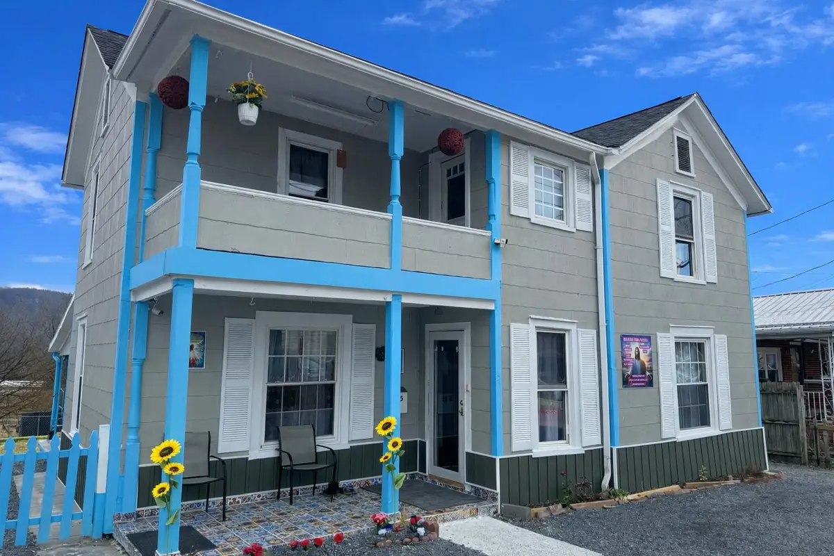 515 Pocahontas Ave, Ronceverte, WV 24970 - Image #1