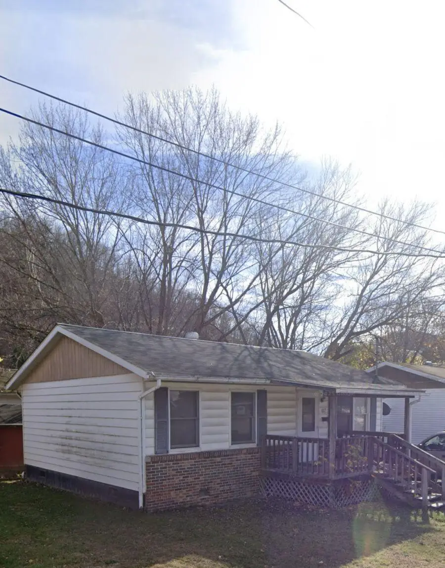 607 Waugh Ln, Marlinton, WV 24954 - #1