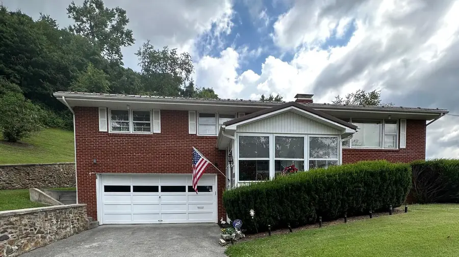 196 Old White Trail, White Sulphur Springs, WV 24986 - Image #2