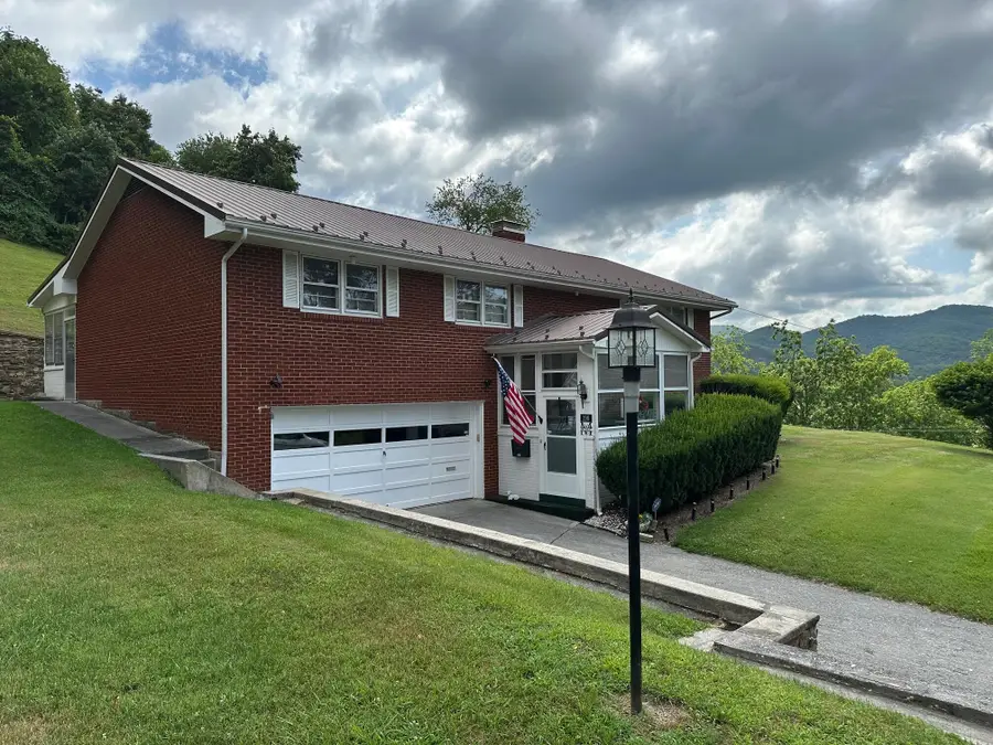 196 Old White Trail, White Sulphur Springs, WV 24986 - Image #3