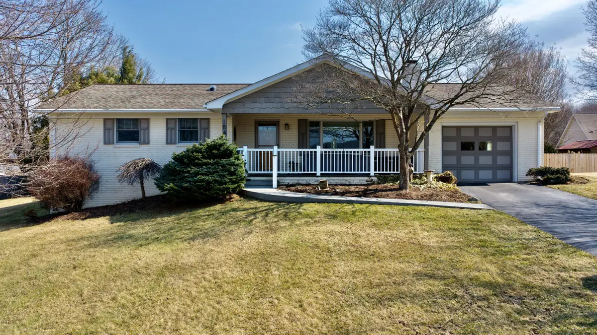 184 Heatherton Dr, Lewisburg, WV 24901 - #1