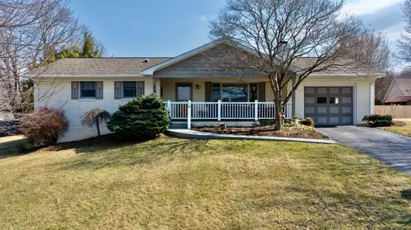 184 Heatherton Dr, Lewisburg, WV 24901