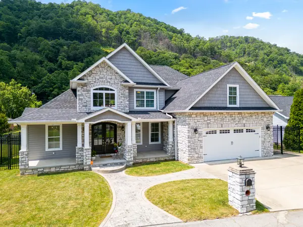 3031 Olive Ave, Belle, WV 25015