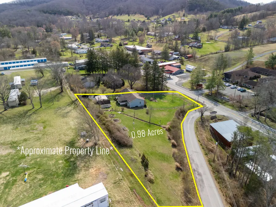 745 St. Rt. 3&12, Hinton, WV 25951 - #3