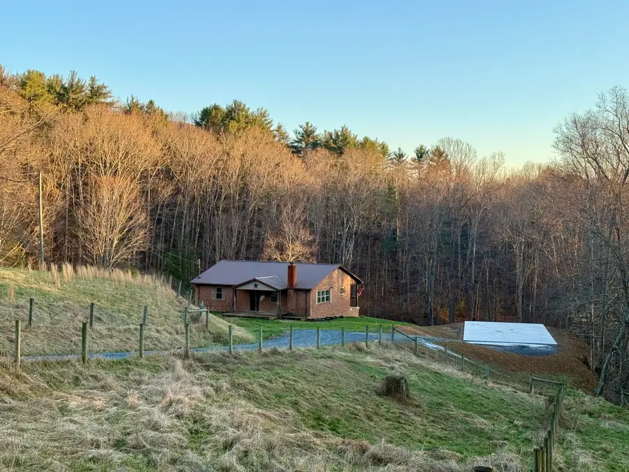 344 Squirrel Ridge Rd, Caldwell, WV 24925 - #2