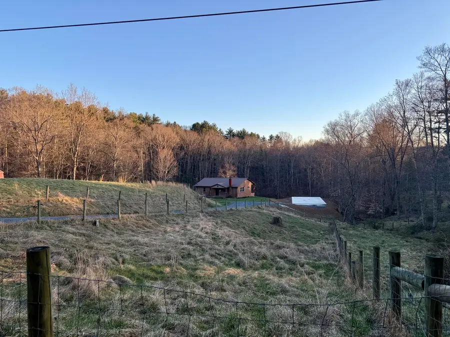 344 Squirrel Ridge Rd, Caldwell, WV 24925 - #3
