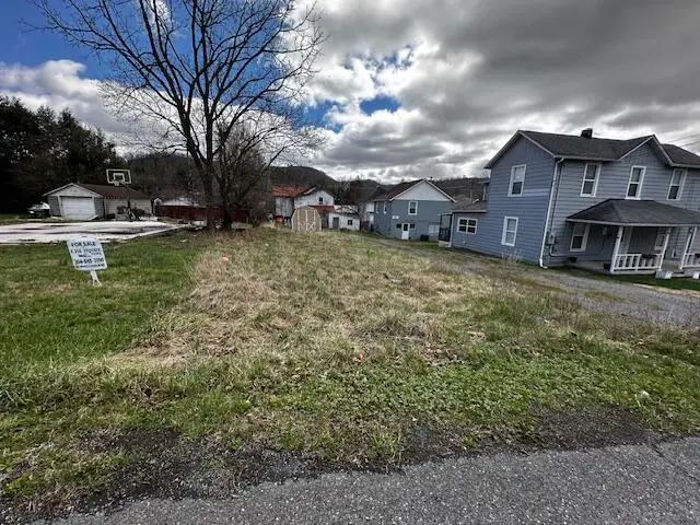 Ronceverte Ave, Ronceverte, WV 24970 - #2