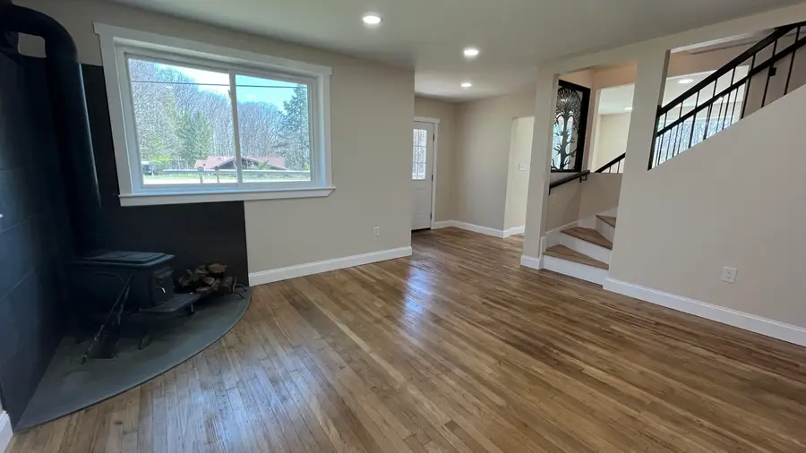 39638 Midland Trl, Rainelle, WV 25962 - #3