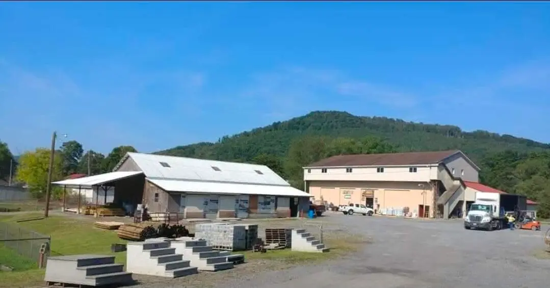 771 Main St, Rainelle, WV 25962 - #1
