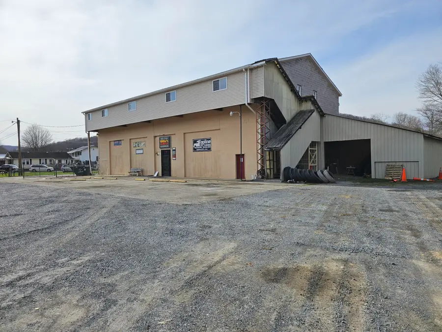 771 Main St, Rainelle, WV 25962 - #2