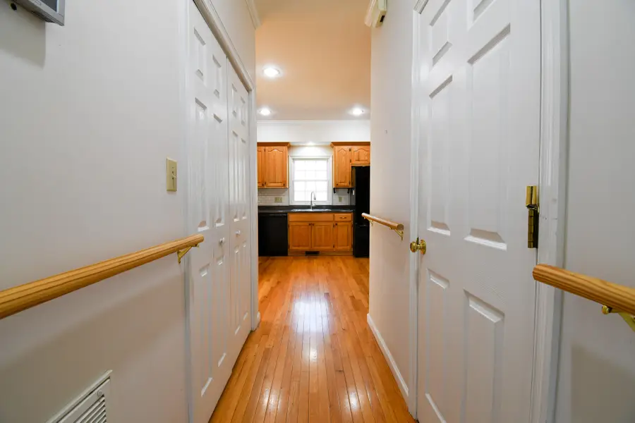 283 Stonehouse Woods Dr, Caldwell, WV 24925 - #2