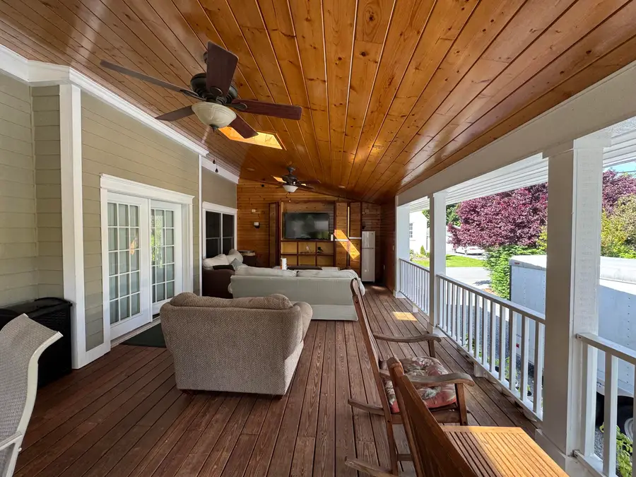 228 Greenbrier Avenue, White Sulphur Springs, WV 24986 - #2