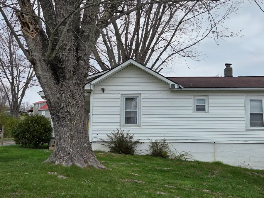 780 Rich Creek Valley Rd, Peterstown, WV 24963 - #3