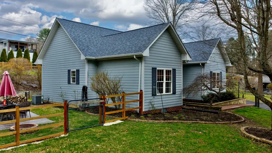 205 Ruffner Drive, Lewisburg, WV 24901 - #2