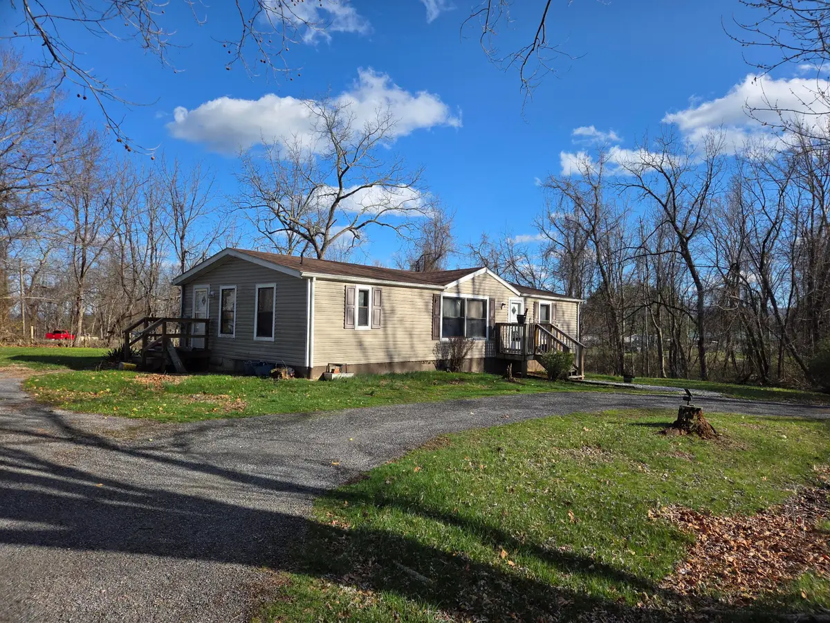 3724 Robinson Tract Rd, Pulaski, VA 24301 - #1