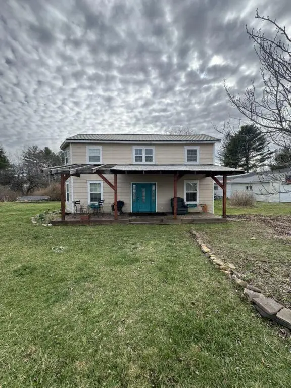 17 Hannah Run Rd, Arbovale, WV 24915