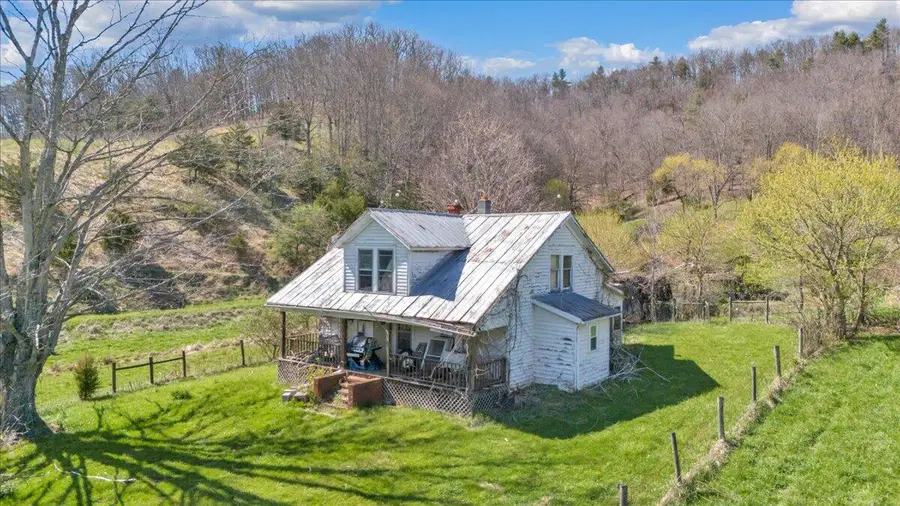 1054 Willow Bend Rd, Lindside, WV 24951 - #2