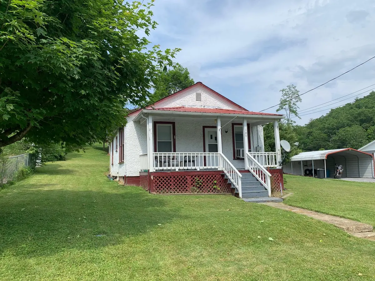 129 Harper St, White Sulphur Springs, WV 24986 - #1
