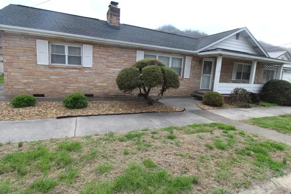 118 Central Ave, Hinton, WV 25951