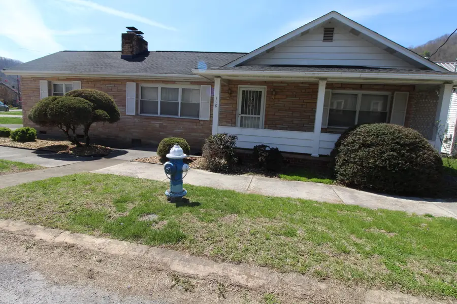 118 Central Ave, Hinton, WV 25951 - #2