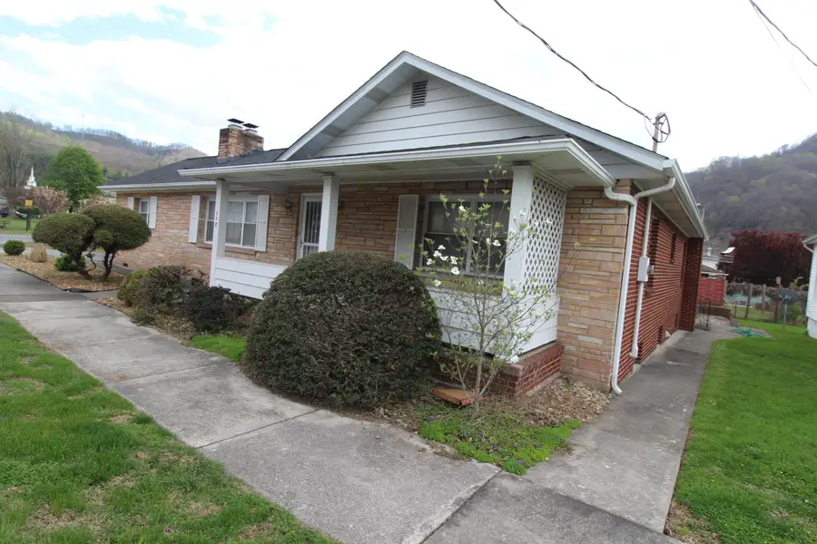 118 Central Ave, Hinton, WV 25951 - #3