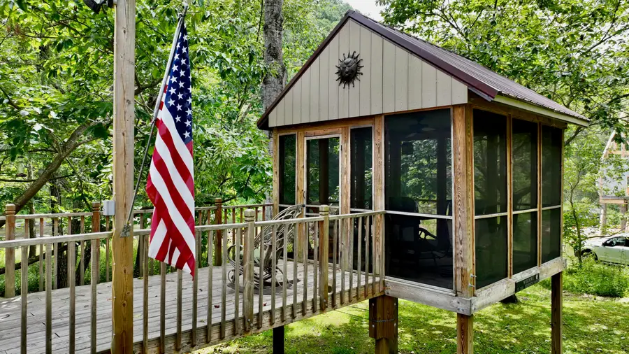 3981 Coleman Cliff Rd, Frankford, WV 24938 - #2