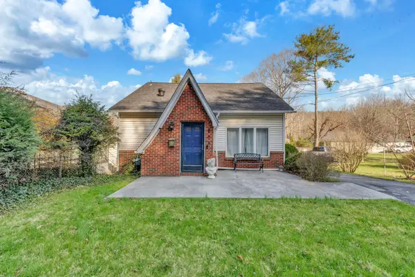 1429 E Main St, White Sulphur Springs, WV 24986