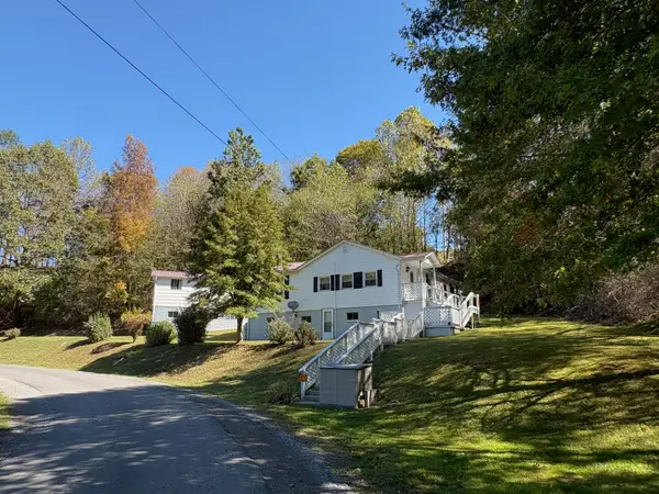 289 Boggs Creek Rd, Rainelle, WV 25962