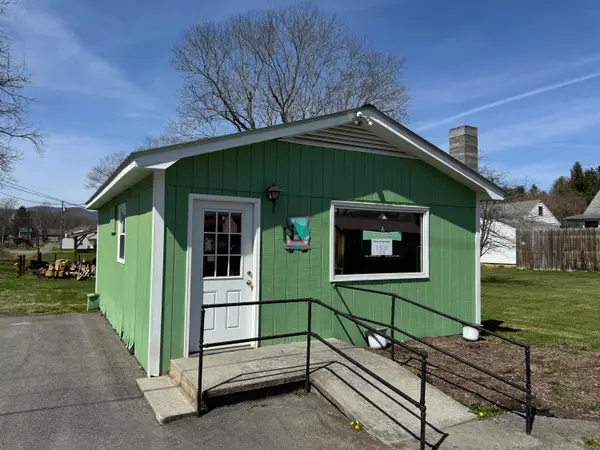 141 Clay St, Alderson, WV 24910