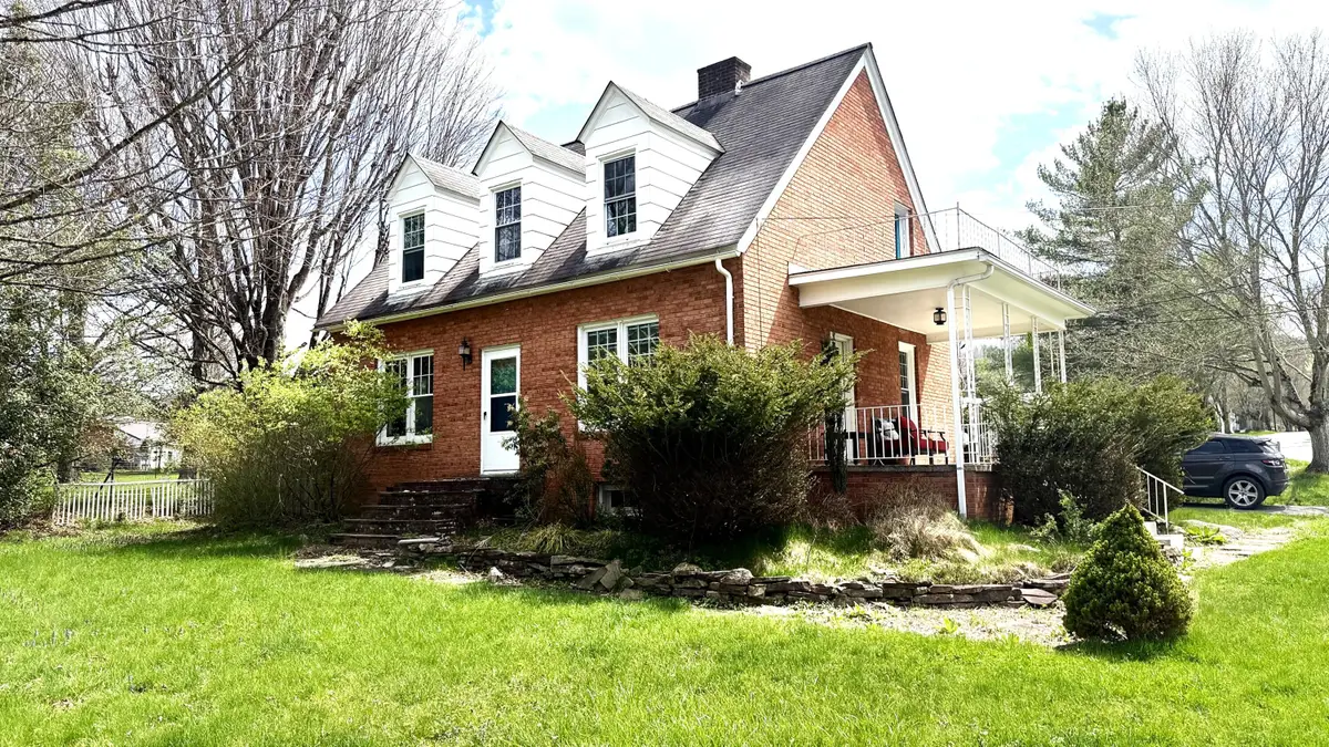 826 Huntersville Rd, Marlinton, WV 24954 - #1