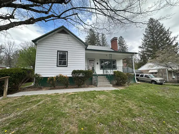 292 Rowan Rd, White Sulphur Springs, WV 24986