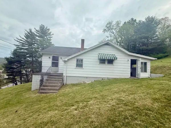 2770 Maple Acres Rd, Princeton, WV 24739
