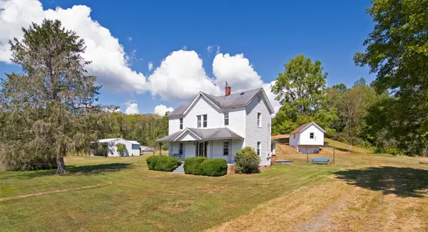 2561 Morris Branch Rd, Meadow Bridge, WV 25976