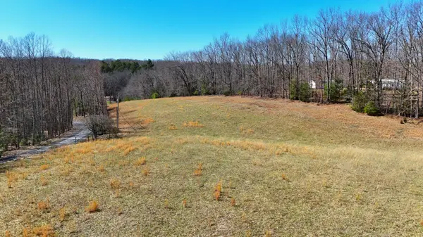 Flat Mountain Rd, Alderson, WV 24910